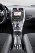 Toyota Auris HSD 2010 года
